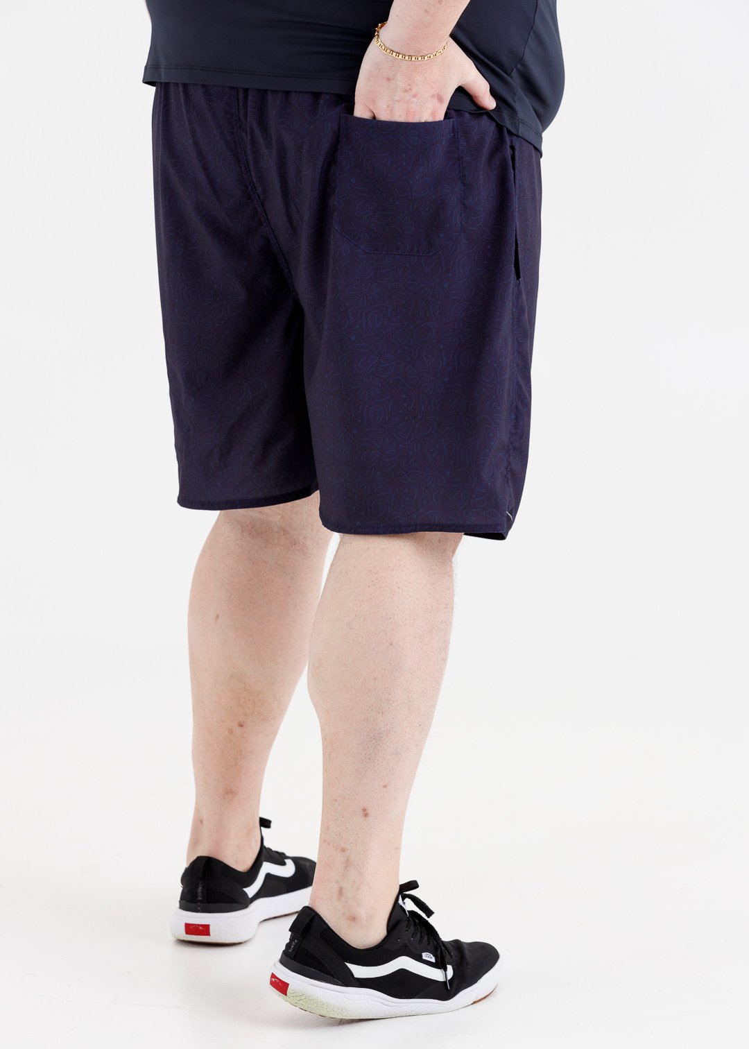Shorts de Banho Estampado Plus Size - Discreet Flowers - MarAdentro