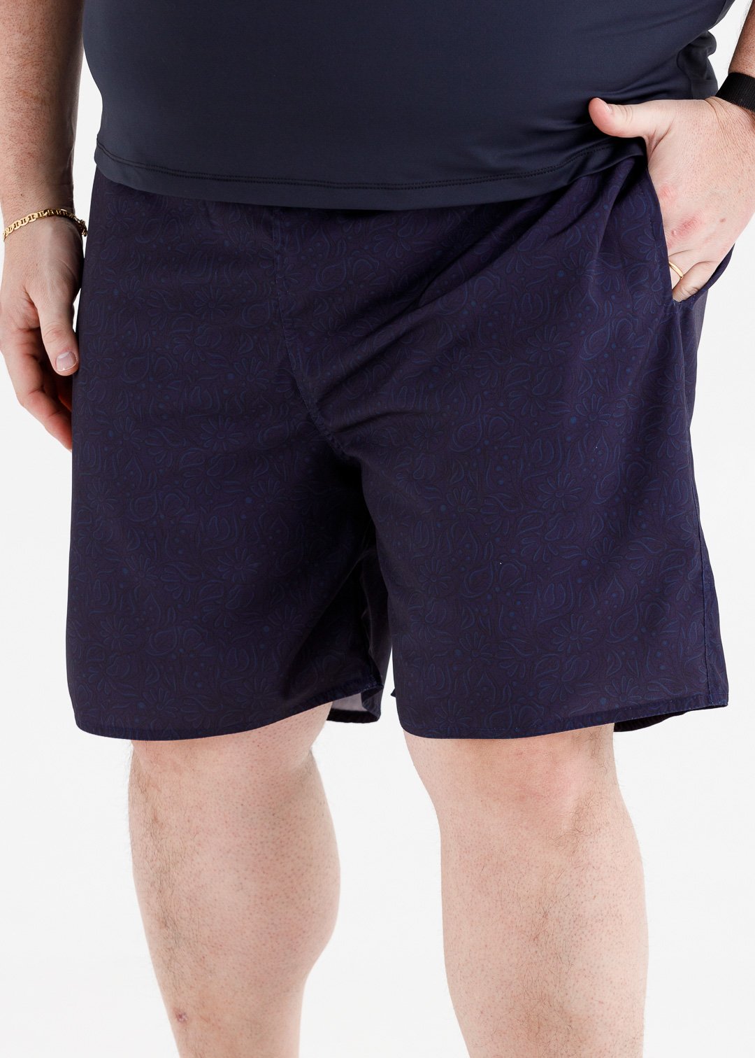 Shorts de Banho Estampado Plus Size - Discreet Flowers - MarAdentro